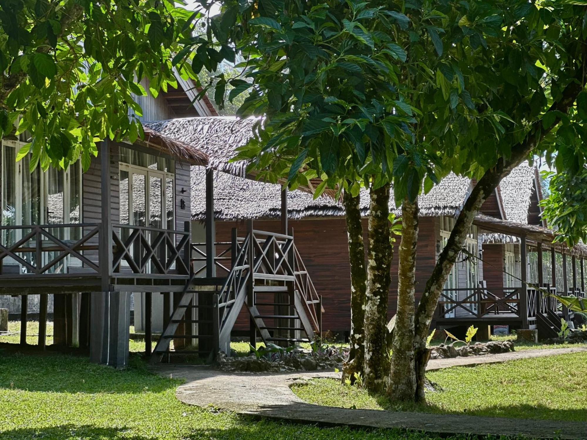 Baturundung Surf Resort Naibos Exterior foto